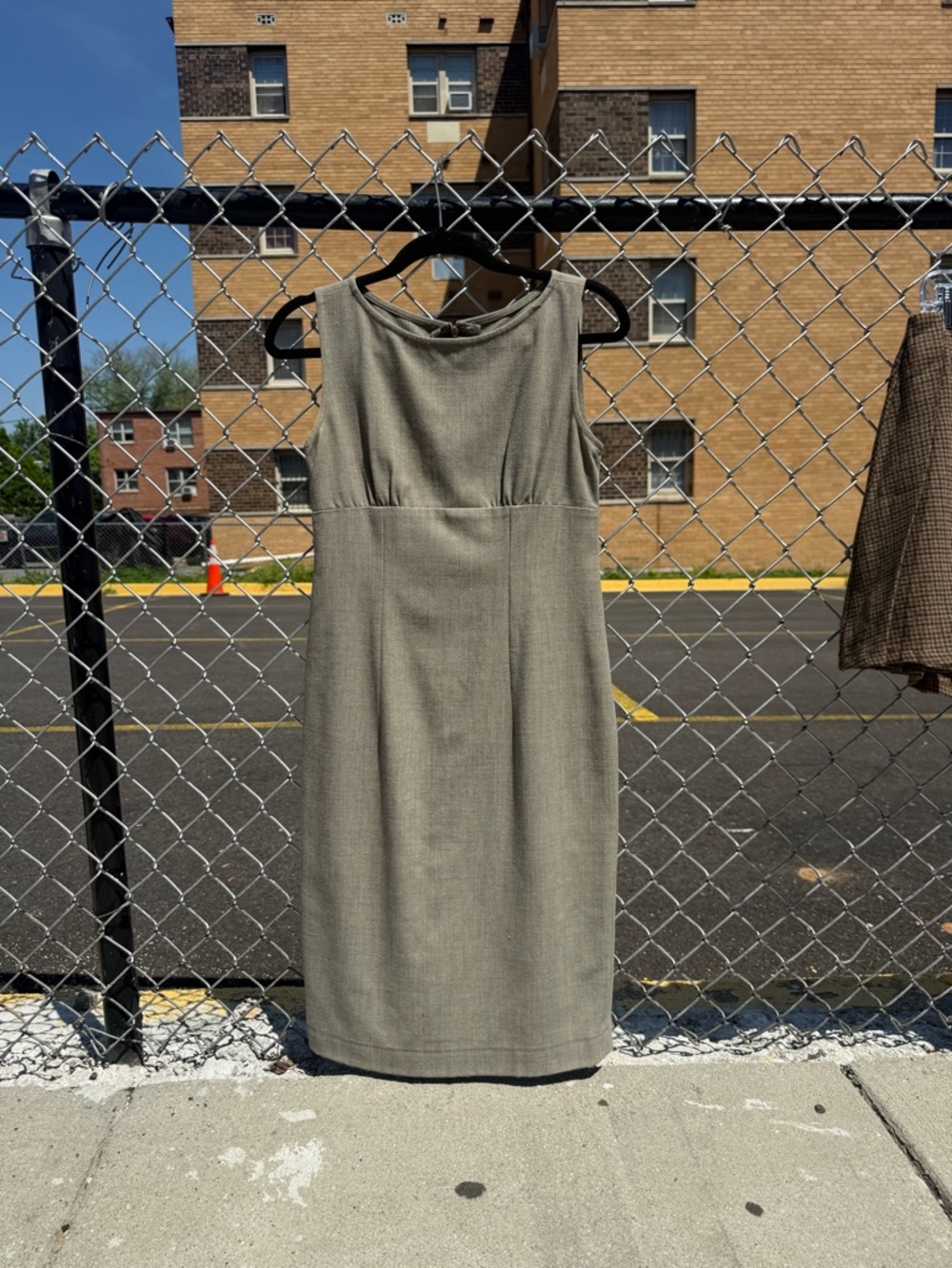 Classic Sleeveless Sheath Dress in I Olive